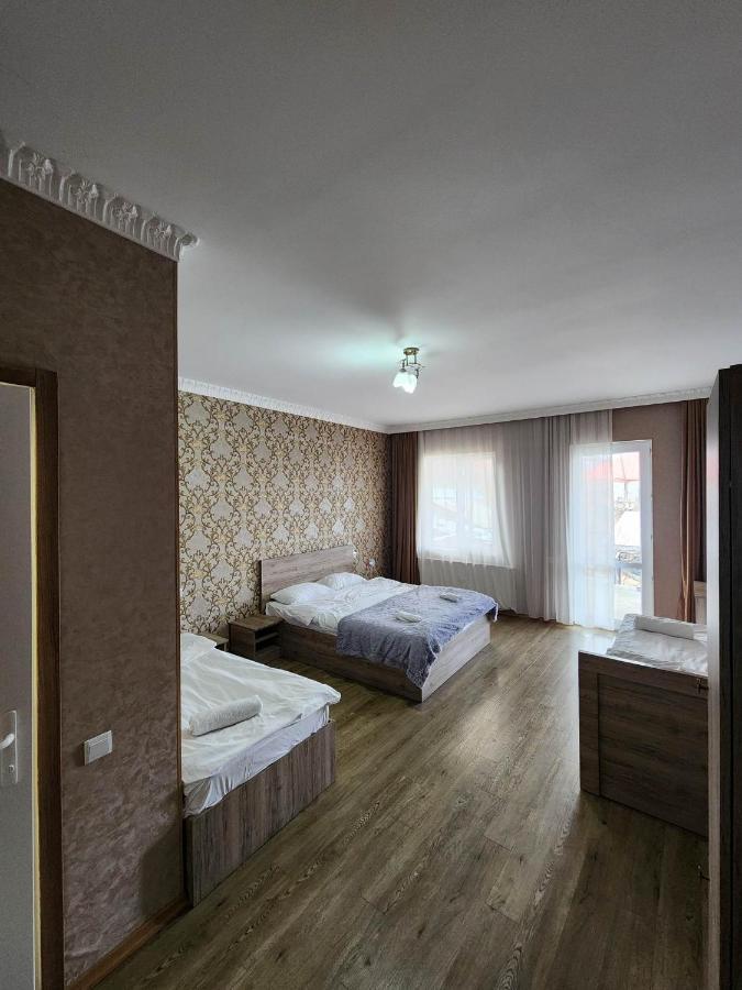 Hotel Moon Night à Kazbegi Extérieur photo